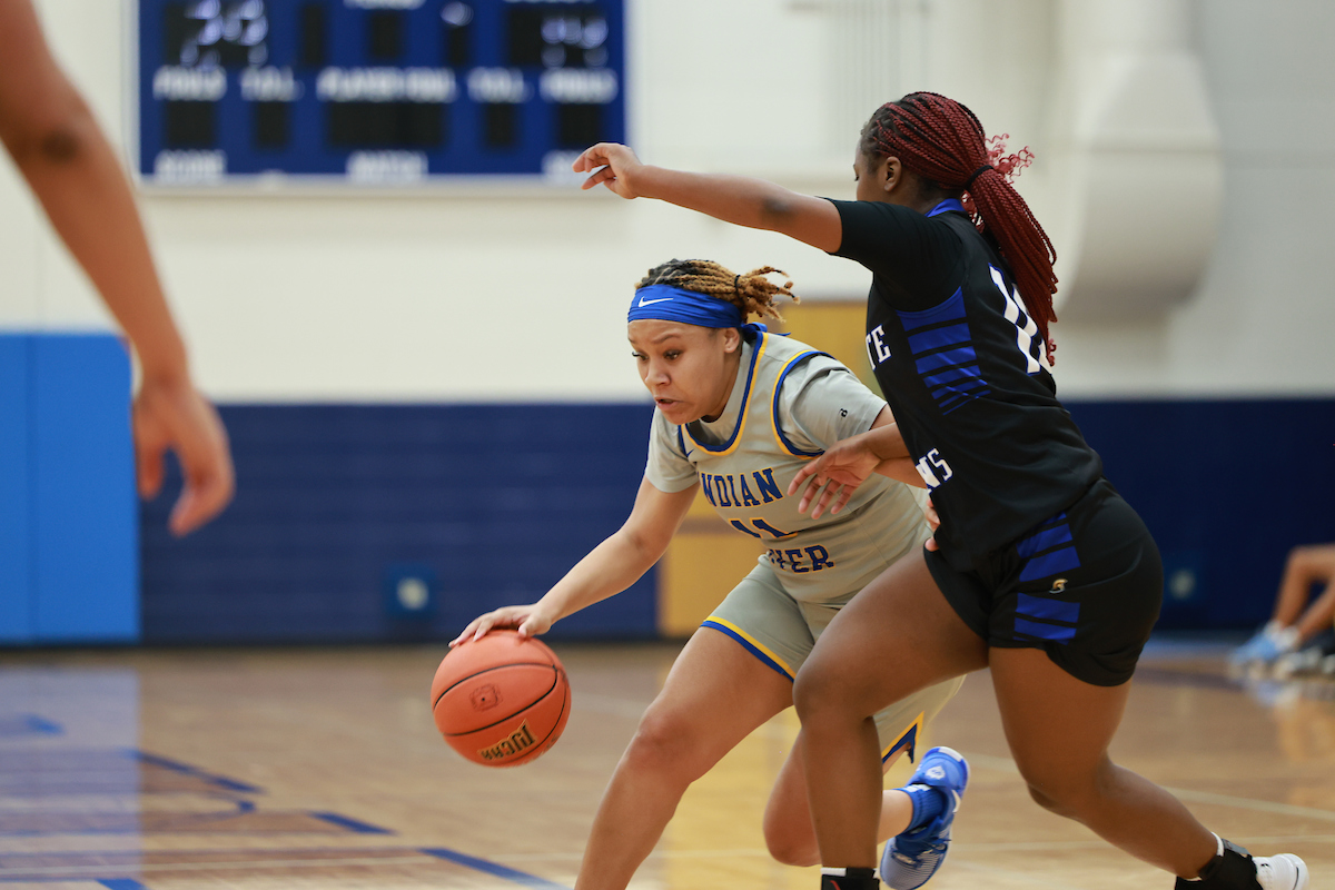 Women&rsquo;s Basketball Defeats Miami Dade on the Road